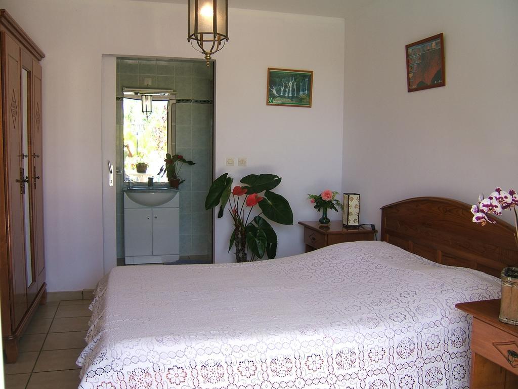 Holiday Home La Caverne Des Hirondelles Saint-Joseph Exterior photo